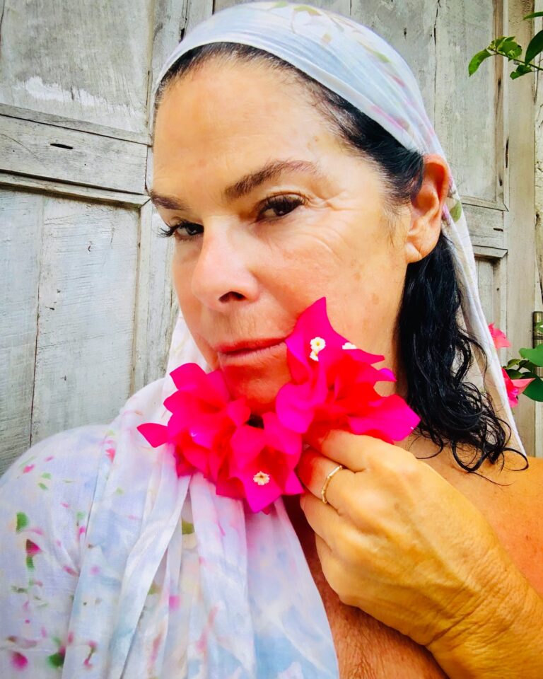 Lisa love - with flower
